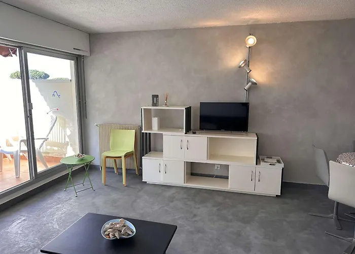 Апартаменты 2 Pieces Avec Terrasse, Parking Prive - Fr-1-731-90