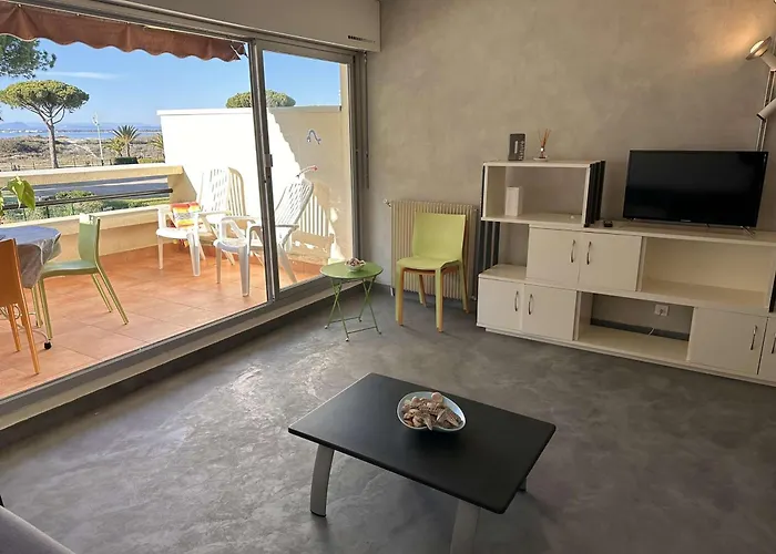 Апартаменты 2 Pieces Avec Terrasse, Parking Prive - Fr-1-731-90